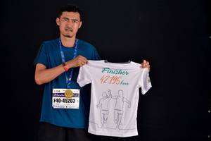 BIB: 42195, 45203
                            <button type="button" onclick="openModal(9903233)" class="btn btn-primary btn-sm float-right btn-popup" data-toggle="modal" data-target=".modal-high-quality">
                        <i class="fas fa-shopping-cart"></i> Add to Cart
                    </button>
                                            <button type="button" onclick="isThisMe(9903233, true)" class="btn btn-success btn-sm float-right btn-popup btn-isme hidden" data-toggle="tooltip" data-placement="bottom" title="นี่คือรูปของคุณใช่ไหม คลิกที่นี่เพื่อเอาเข้าอัลบั้ม">
                        <i class="fas fa-plus"></i> Add to album
                    </button>
                    <button type="button" onclick="isThisMe(9903233, false)" class="btn btn-warning btn-sm float-right btn-popup btn-isnotme hidden">
                        <i class="fas fa-ban"></i> Remove from album
                    </button>